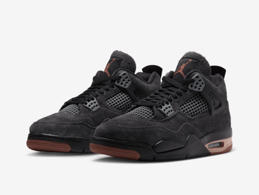 This premium AJ4 features a predominantly dark upper crafted in smooth nubuck with a hairy suede mudguard. Scuffed textures appear on the polyurethane midsole and TPU support wings, achieving a pre-aged aesthetic popularised by the brand’s “Reimagined” series. A unique “Nike LDN” label adorns the rear tab and hangtag to honour the city, while the iconic Jumpman logo appears on the oversized tongue and sockliner. 