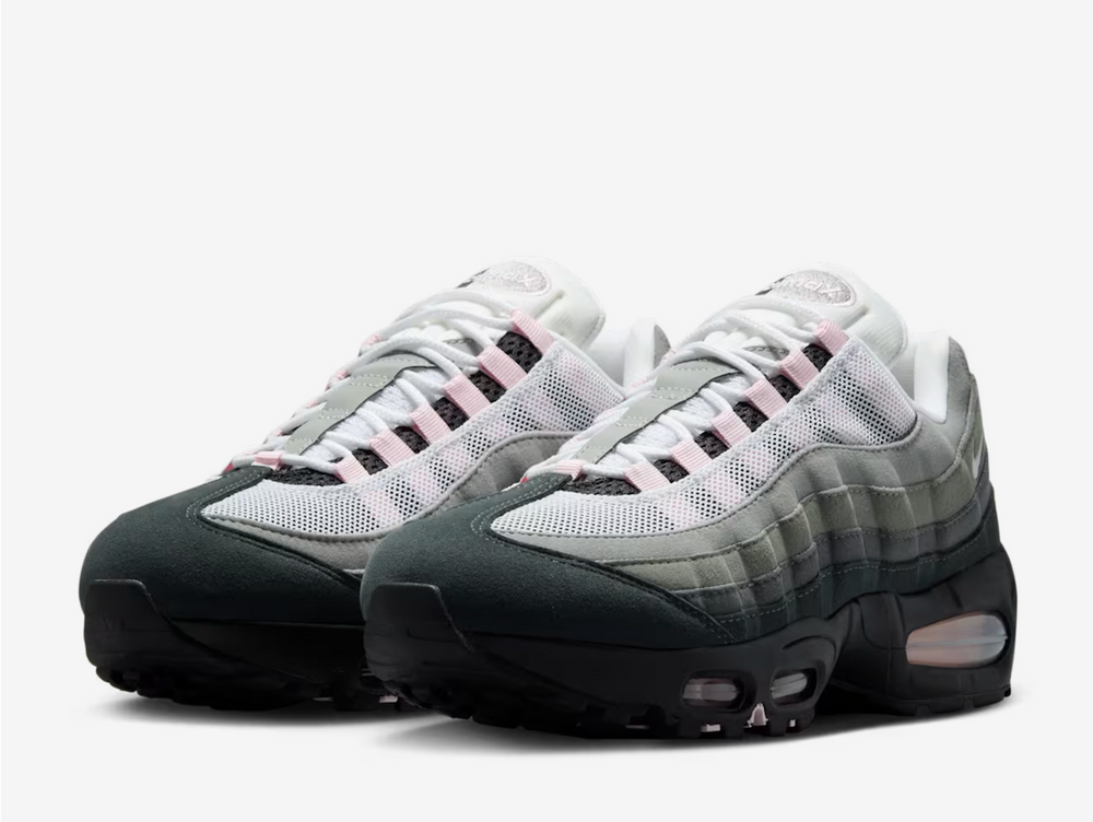 Staying true to the original human-anatomy-inspired design, rippling layers of synthetic leather and airy mesh stack the upper in a gradient that runs black to white. Playful pops of Pink Foam accentuate the lace loops, branding and Air soles. The larger Max Air units in the heel and forefoot highlight the supremely cushioned design, while elevating your style.