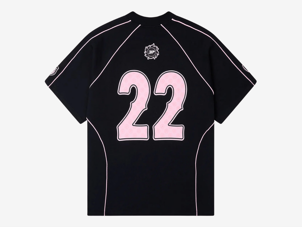 This T-Shirt is made from a 100%, GOTS certified, heavyweight, 280 GSM organic cotton fabric. Features sun embroidery logo, cropped and boxy fit, and dropped shoulders.
