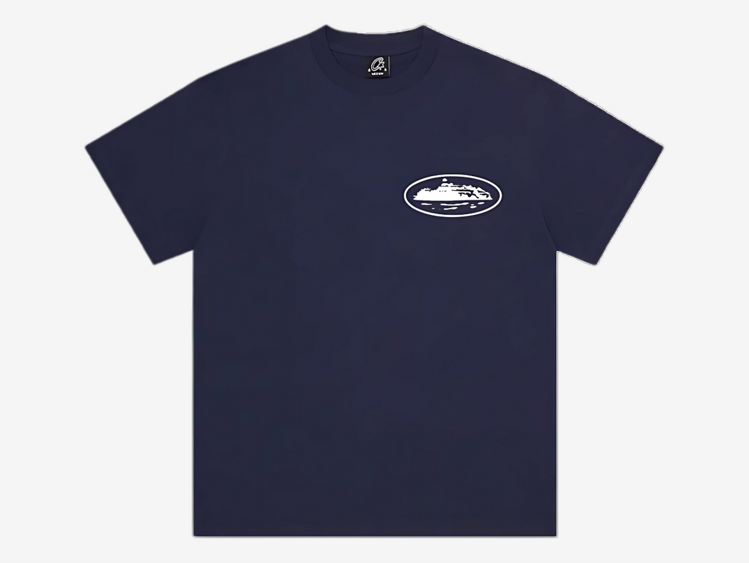 This T-shirt is made from 100% cotton and features a classic crew neck, a regular fit, and a true-to-size design for everyday comfort and style.