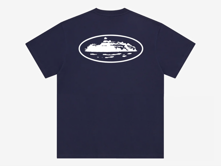 This T-shirt is made from 100% cotton and features a classic crew neck, a regular fit, and a true-to-size design for everyday comfort and style.