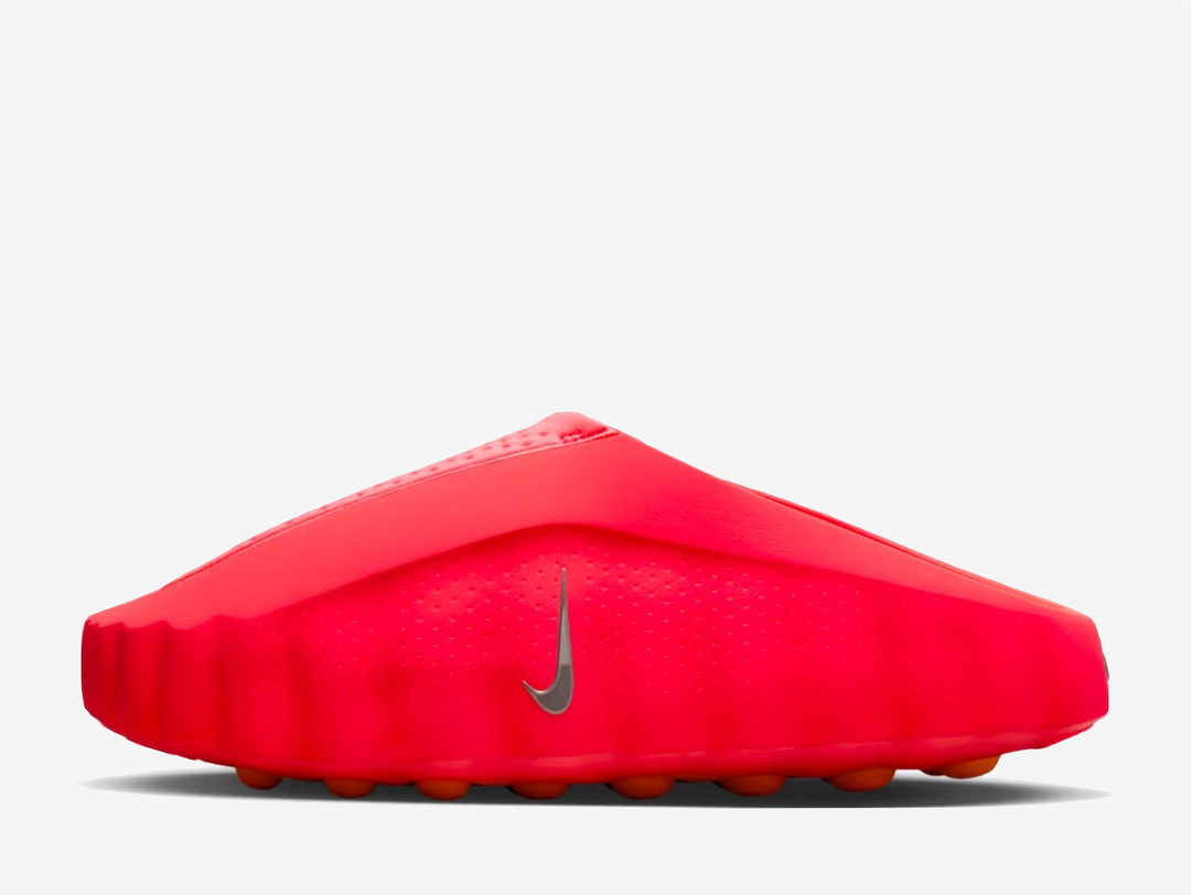 The Nike Mind is designed to enhance focus and awareness before the game, using 22 responsive outsole nodes to deliver sensory feedback with every step. Developed by Nike’s Mind Science Department, it combines innovative mental-performance design with soft foam cushioning, a flexible footbed, durable rubber traction, and a breathable knitted tongue for all-day comfort and control.