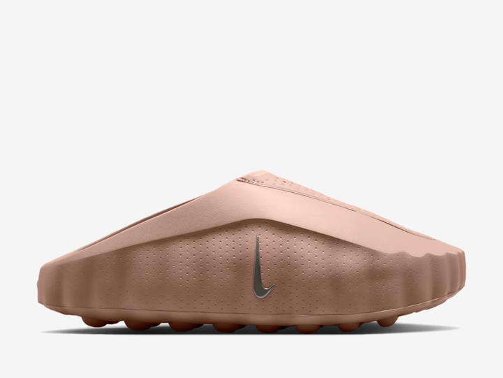 The Nike Mind 001 Hemp features a clean slip-on design dressed in warm Hemp, Sand Drift and Pale Ivory tones, giving the futuristic silhouette a softer, neutral finish. Underfoot, Nike’s Mind system uses 22 individually moving nodes for a distinctive sensory feel, while soft foam cushioning and breathable materials provide everyday comfort.