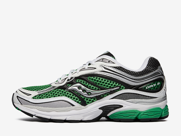 The Saucony ProGrid Omni 9 is remastered with premium materials atop the iconic Grid technology. Complete with reflective trims and considered colour detailing, be ready to step through the seasons with confidence.