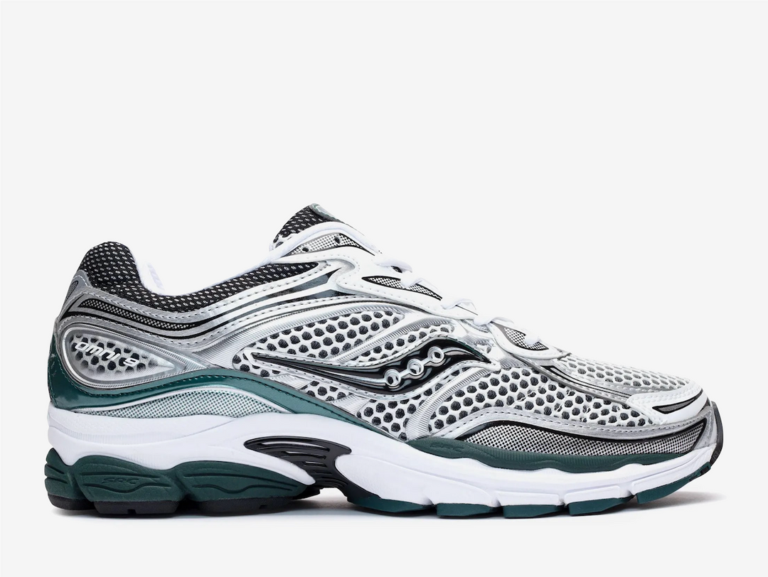  The ''White Pine Green'' colorway brings a fresh and stylish look to your athletic wardrobe, making it versatile for both workouts and casual outings. Ideal for everyday runners and active individuals, this shoe is crafted to reduce fatigue and maximize efficiency whether you're hitting the gym or running trails. Its supportive structure aligns your gait while offering ample flexibility for natural movement, helping to prevent discomfort and injuries. 