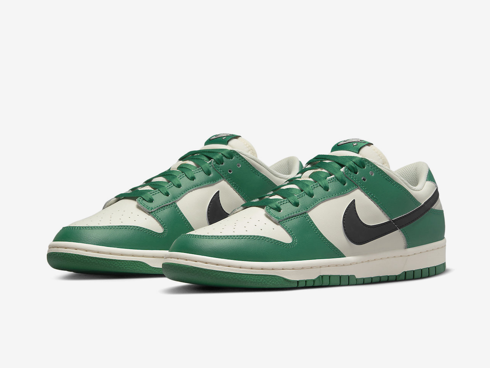 Timeless Nike Dunk sneakers in a classic white and green colour scheme.