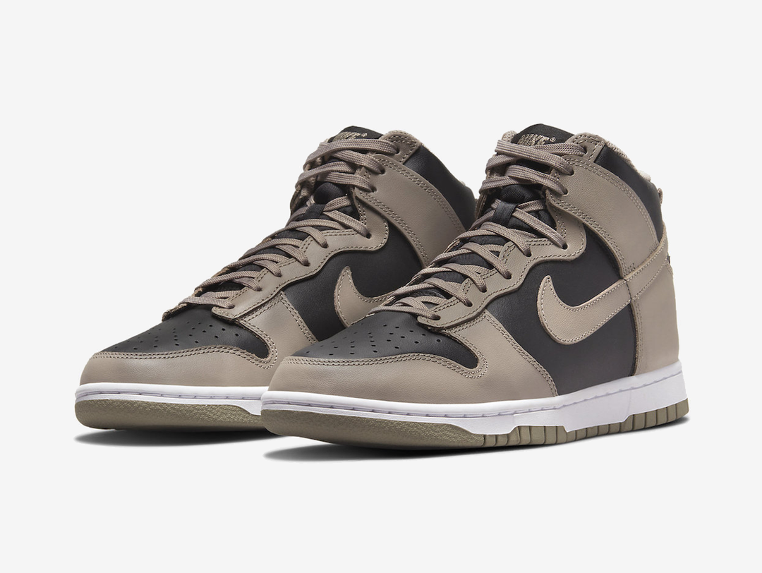 Nike Dunk High Moon Fossil W Hyped Economy